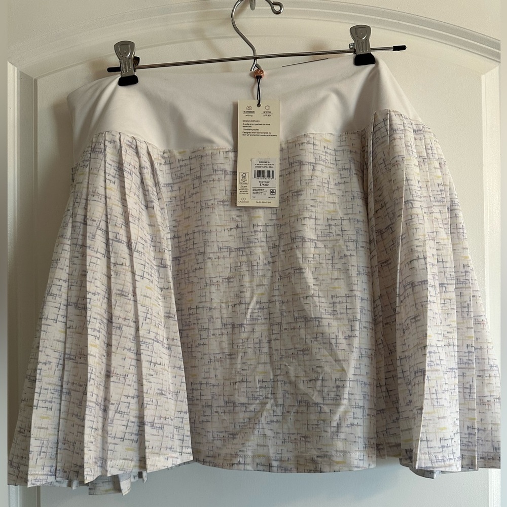 CALIA by Carrie Underwood White and Gray Skort